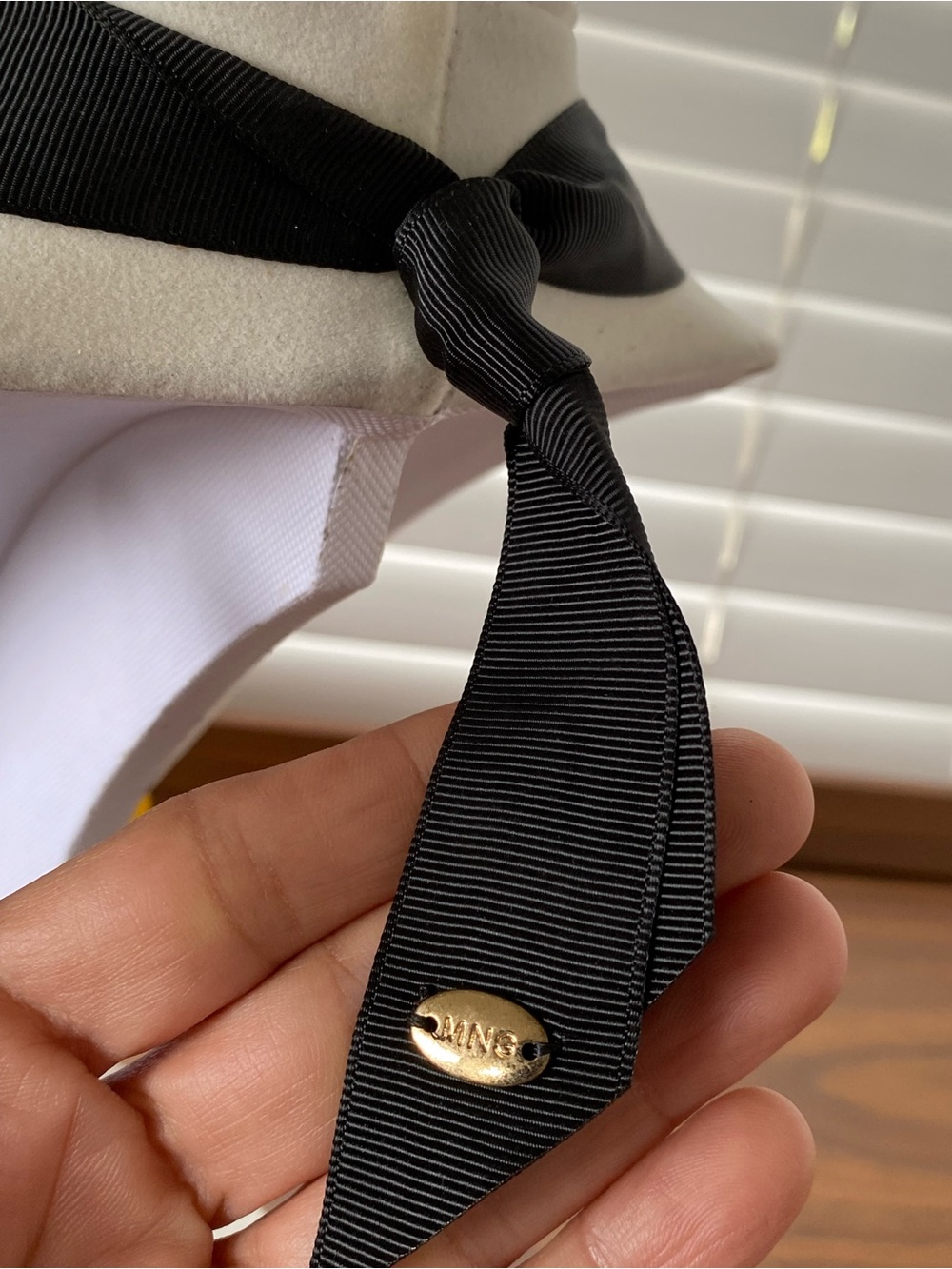 MANGO MNG Black & Mustard Resin Statement Ribbon Necklace - Picture 6 of 6
